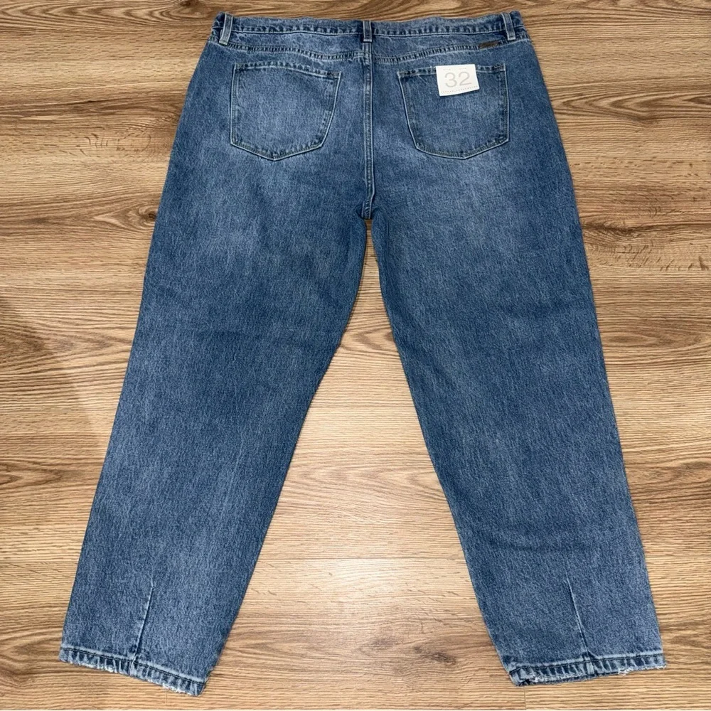 KanCan Medium Stone Wash High Rise Straight Leg Denim Cropped Jean Size 32
